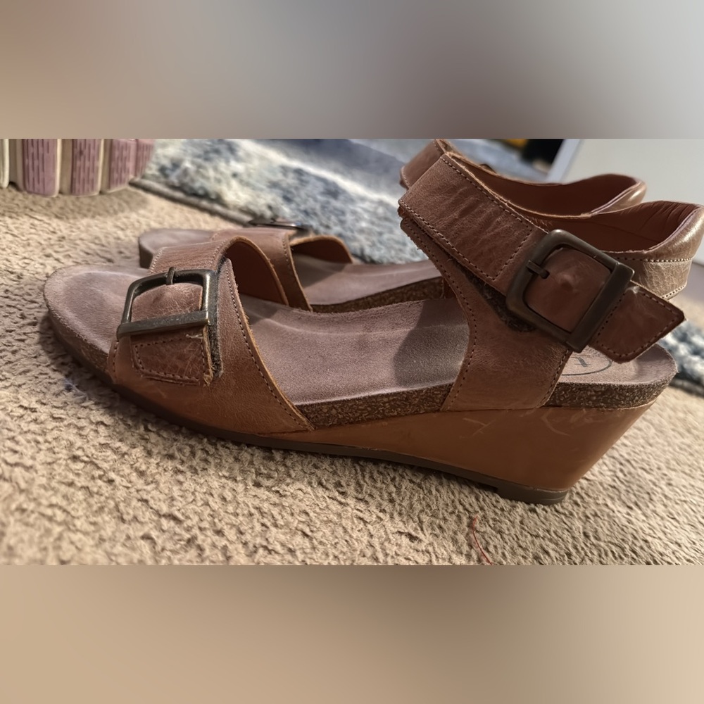 Taos Brown Leather Wedge Sandals
